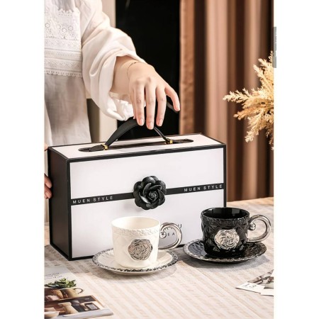 Подарунковий чайний, кавовий сервіз у стилі Chanel